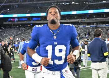 Giants quarterback Jameis Winston (19) reacts as he walks off the field at the end of the fourth quarter of the Giants and Philadelphia Eagles game in East Rutherford, NJ.