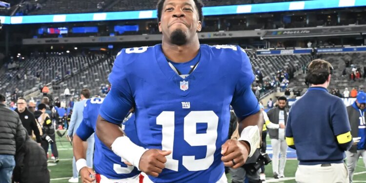 Giants quarterback Jameis Winston (19) reacts as he walks off the field at the end of the fourth quarter of the Giants and Philadelphia Eagles game in East Rutherford, NJ.