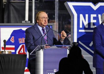 Sam Rosen 'thrilled' as he makes MSG return for Rangers celebration