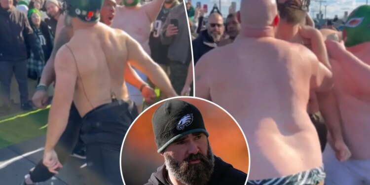Shirtless Jason Kelce wins belly-bucking match in wild Eagles tailgate scene