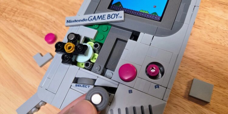 The magnets and the extra magnetometer (center grey 3D printed brick) that BrickBoy didn’t mention.