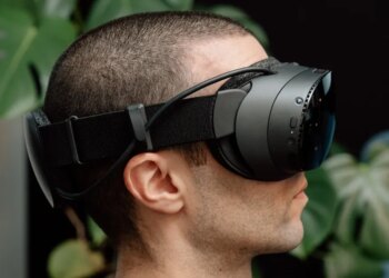 The Steam Frame has two speakers on each side of your face for vibration cancellation