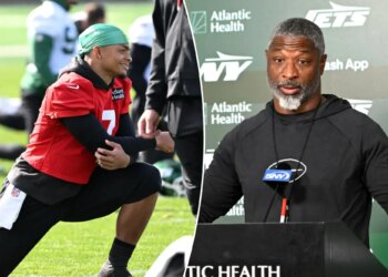 There's a darker side to Aaron Glenn's starting quarterback game