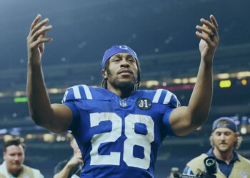 Wager $30, get $300 in FanCash for Colts vs. Steelers