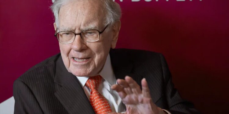 Warren Buffett speaking during a game of bridge.