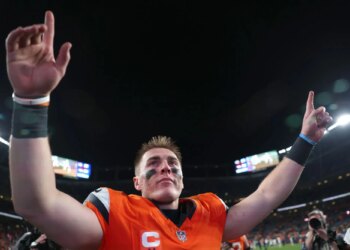 DraftKings promo: Bet $5 and get $200 in bonus bets for Jaguars vs. Broncos