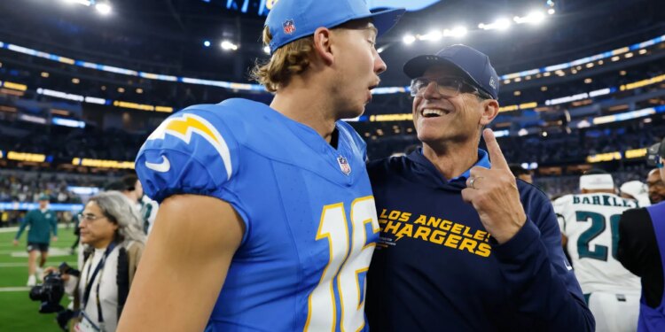 DraftKings promo: Bet $5 and get $200 in bonus bets for Texans vs. Chargers