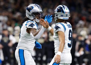 DraftKings promo: Bet $5 and get $200 in bonus bets for Seahawks vs. Panthers