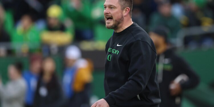 theScore Bet bonus code NPNEWS: Bet $10, get $100 in bonus bets for the College Football Playoff