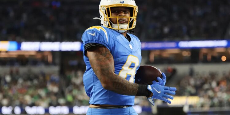 Los Angeles Chargers running back Omarion Hampton (8) scores a touchdown against the Philadelphia Eagles.