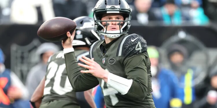 Jets quarterback Brady Cook during a game against the Dolphins on Dec. 7, 2025.