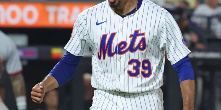 New York Mets pitcher Edwin Díaz (39) reacts to closing the ninth inning when the New York Mets played the Cleveland Guardians Monday, August 4, 2025 at Citi Field in Queens, NY.