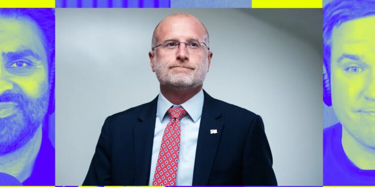 Brendan Carr is a dummy