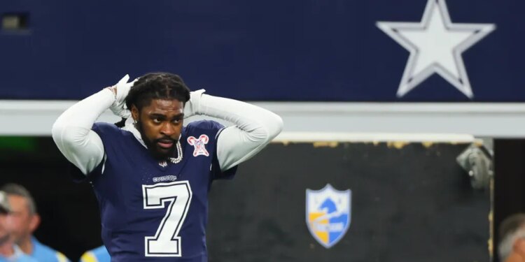 Trevon Diggs warms up before making his return for the Cowboys on Dec. 21, 2025.