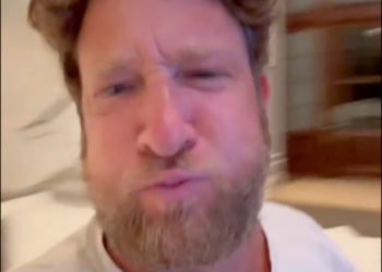 A livid Dave Portnoy reacts to losing a big bet on the Raiders vs. Broncos.