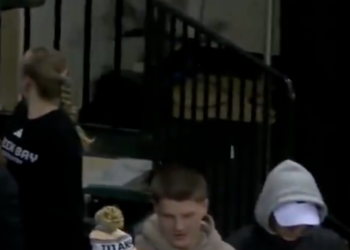 Doug Gottlieb Green Bay Robert Morris chair throw