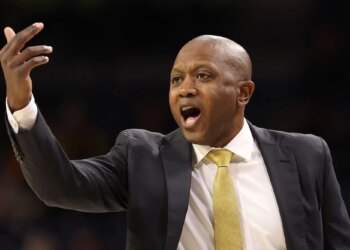 DraftKings Missouri promo: Bet $5 get $300 in bonus bets for Missouri vs. Kansas