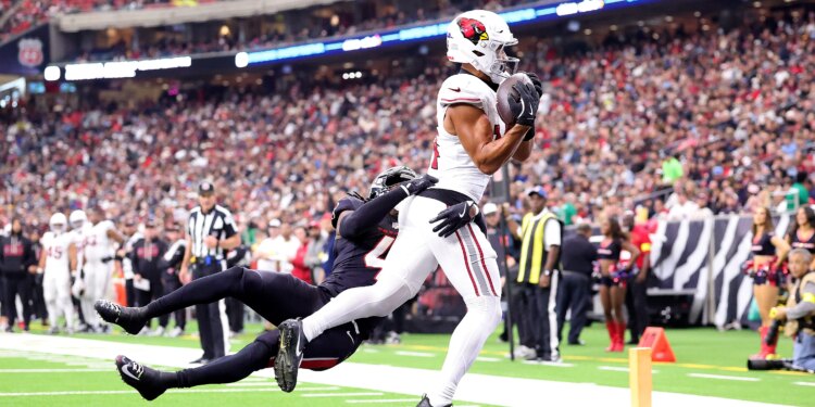 Fantasy football: The 2025 season's best waiver wire saviors