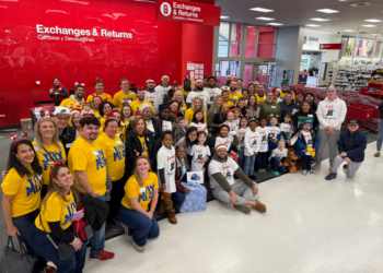 Giants offensive lineman Jermaine Eluemunor hosts a holiday party for children with cancer on Monday, Dec. 15.