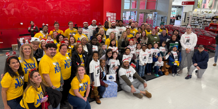 Giants offensive lineman Jermaine Eluemunor hosts a holiday party for children with cancer on Monday, Dec. 15.