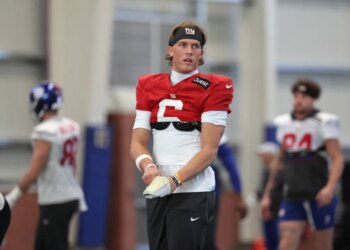 New York Giants quarterback Jaxson Dart (6) during practice.