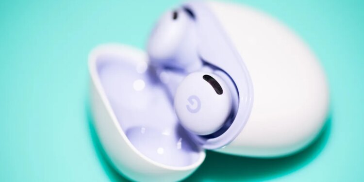 Google brings back Black Friday prices for earbuds, phones, and more