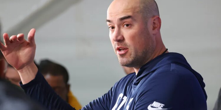 Mike Kafka talks to reporters at Giants practice on Dec. 31, 2025 ahead of season finale against Cowboys.