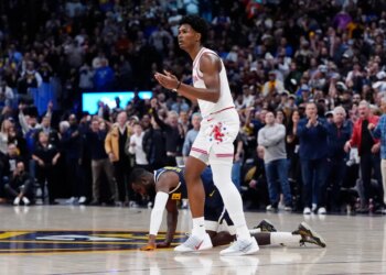 Amen Thompson reacts after a foul call at end of regulation of Rockets-Nuggets game.