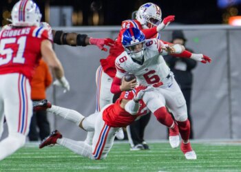 Jaxson Dart can't keep playing with Giants fire