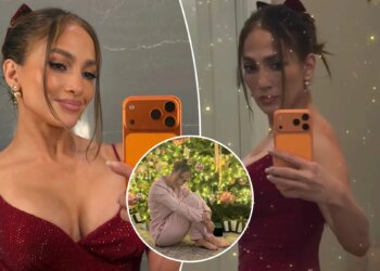 Jennifer Lopez roasted over distorted Merry Christmas phone pic posted on X