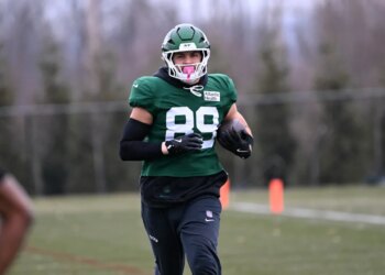 Jets tight end Jeremy Ruckert (89) practices in Florham Park, NJ.