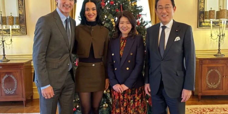 Justin Trudeau speaks out after Katy Perry inappropriate Japan photo