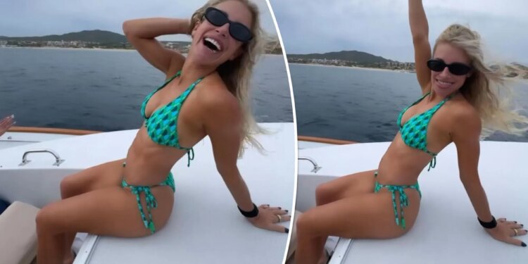 Kelly Stafford flaunts bikini body during Mexico vacation