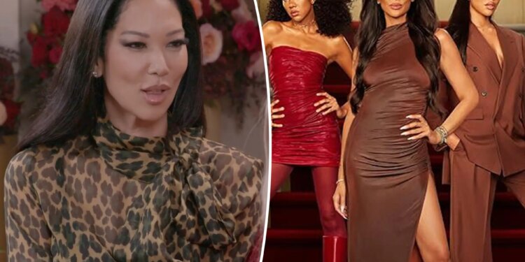 Kimora Lee Simmons clears up misconception she isn't self-made