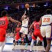 Knicks breeze past Raptors in latest glimpse of home dominance