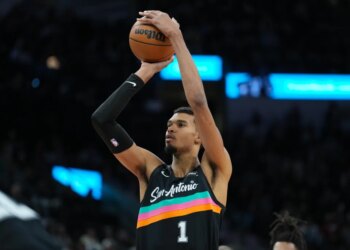 The Knicks will close out 2025 with a rematch vs. Victor Wembanyama and the Spurs,