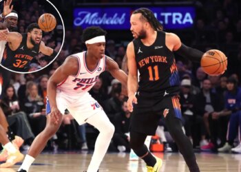 Knicks' legs can't keep pace with 76ers in home loss