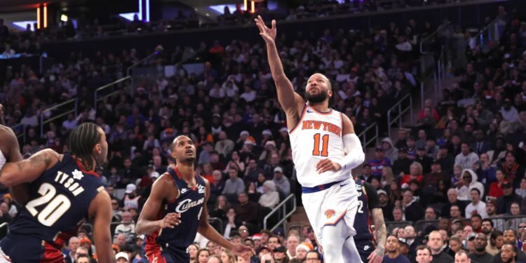 Jalen Brunson (11) puts up a shot during the Knicks' win over the Cavaliers on Dec. 25, 2025.