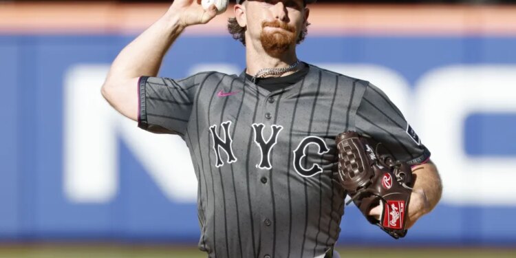 Mets starter Nolan McLean throws a pitch during a game last season.