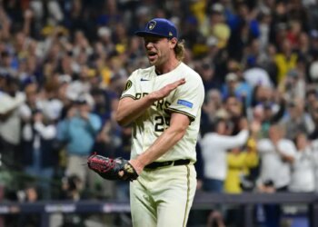 Mets, Yankees among teams calling Brewers about ace, top reliever