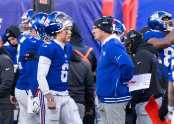 Mike Kafka's head-scratching use of Jaxson Dart is concerning