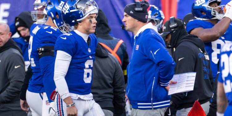 Mike Kafka's head-scratching use of Jaxson Dart is concerning