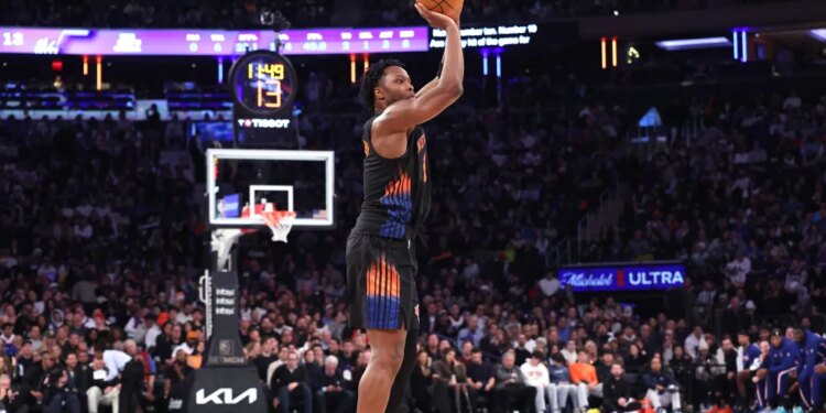New York Knicks forward OG Anunoby #8 puts up a three-point shot during the second quarter.