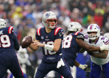 New England Patriots quarterback Drake Maye (10) passes the ball against the Buffalo Bills.