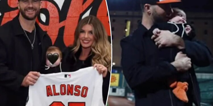 Pete Alonso tours new Orioles home with wife, son after $155M signing