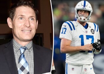 Steve Young says he can still play after Philip Rivers' Colts return