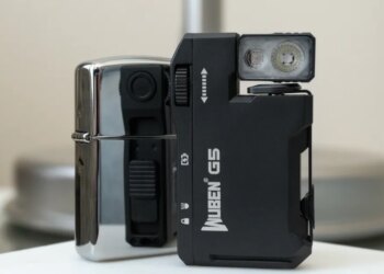 The best thing I bought this year: a Zippo-sized rechargeable flashlight