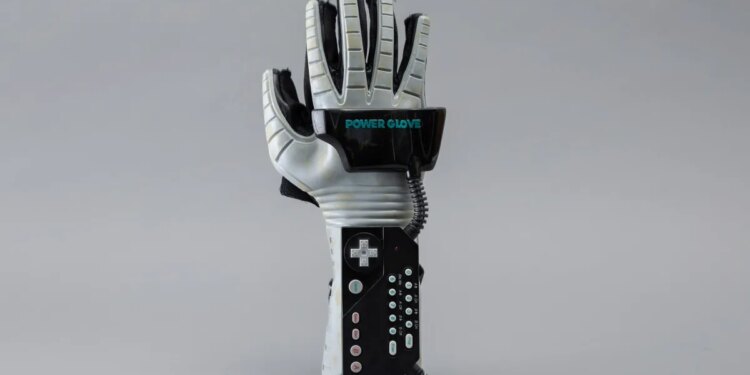 The terrible Nintendo controller that helped make VR happen