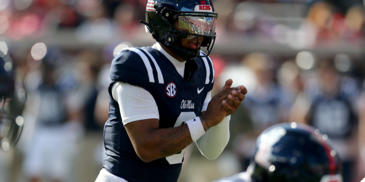 Mississippi Rebels quarterback Trinidad Chambliss (6) waits for the snap.