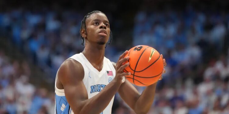 North Carolina Tar Heels forward Caleb Wilson (8) at the free throw line.